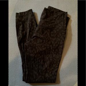 Lululemon Wunder Under Luxtreme 25”